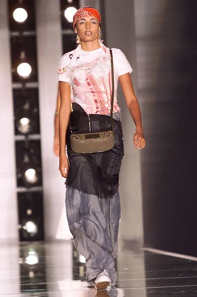 Look 16